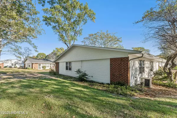 Lakewood, NJ 08701,829 Balmoral Court