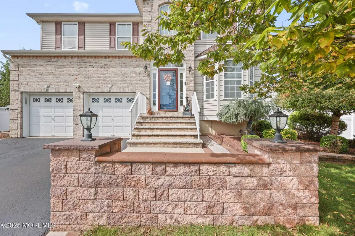 Monroe, NJ 08831,60 Eddington Lane