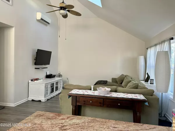 Manasquan, NJ 08736,559 Tarpon Avenue
