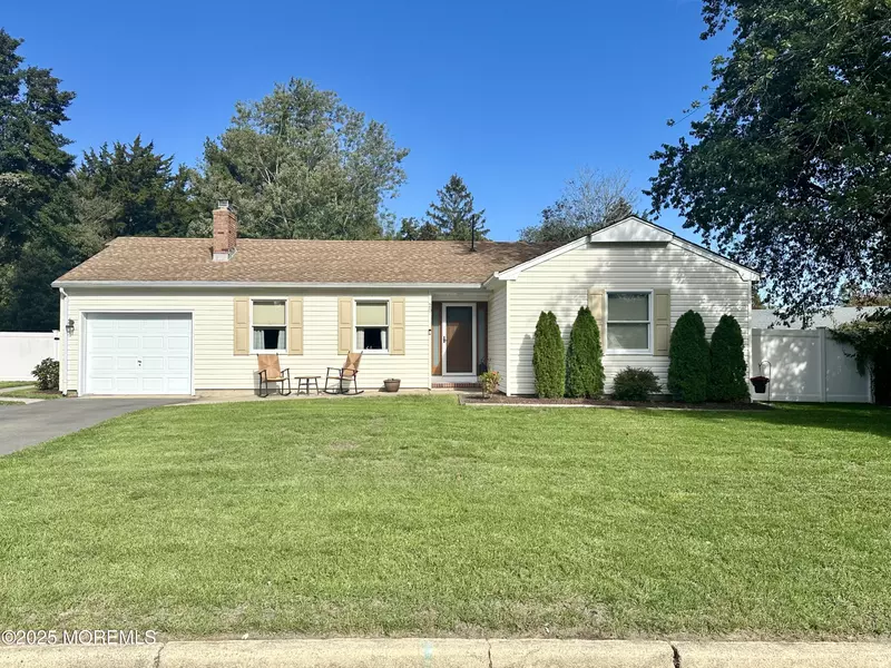 20 Bayberry Drive, Lanoka Harbor, NJ 08734