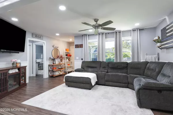 Toms River, NJ 08753,1930 Ravenwood Drive