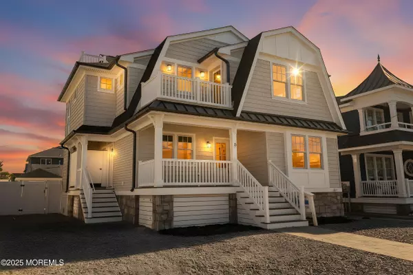 8 Pennsylvania Avenue, Lavallette, NJ 08735
