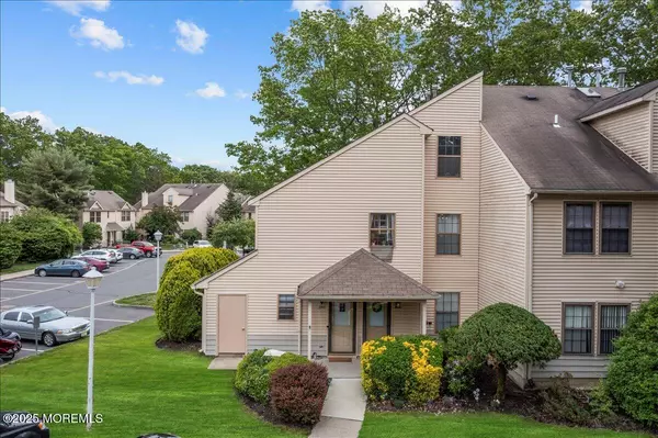 Jackson, NJ 08527,2001 Begonia Court