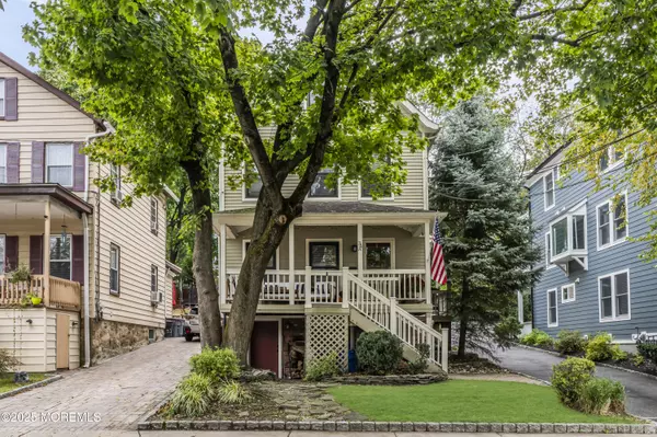 Morristown, NJ 07960,34 Phoenix Avenue
