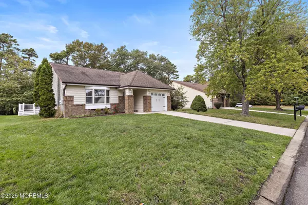 Manahawkin, NJ 08050,102 Ash Road