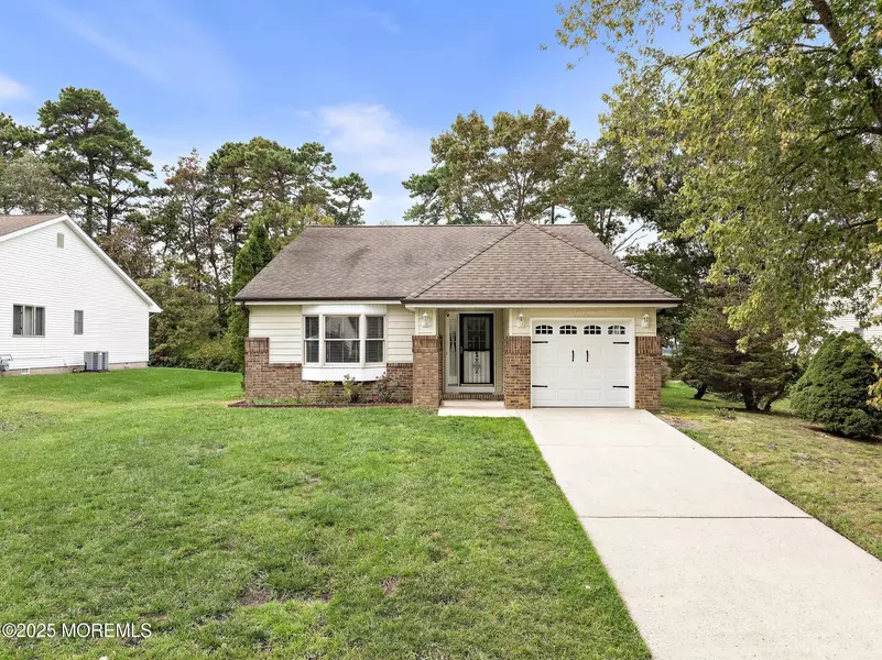 102 Ash Road, Manahawkin, NJ 08050