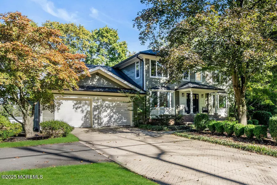 17 Woods End Road, Colts Neck, NJ 07722