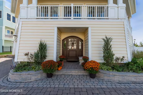 Sea Bright, NJ 07760,2 Tradewinds Lane