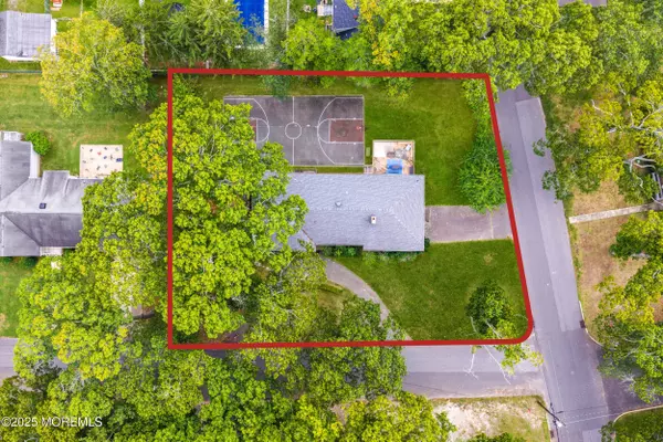 Oakhurst, NJ 07755,296 Garfield Avenue