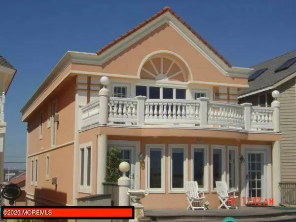 Manasquan, NJ 08736,305 Beach Front #Unit 2