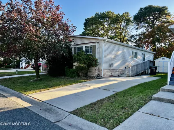 Manchester, NJ 08759,915 Oak Ridge Terrace