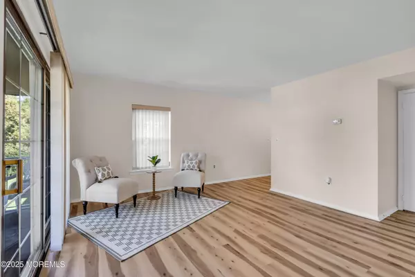 Wall, NJ 07719,1838 State Route 35 #80