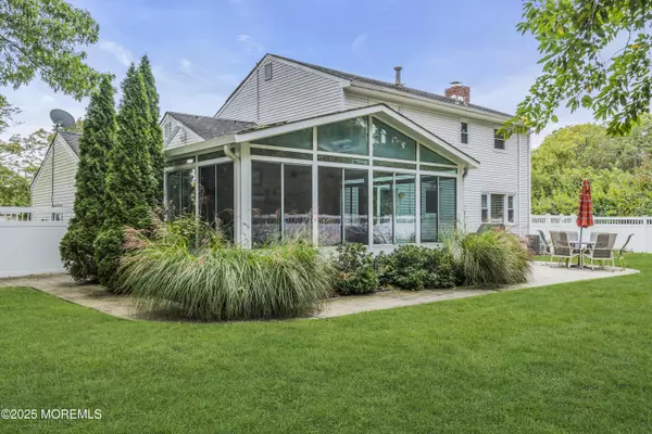 Toms River, NJ 08753,718 Arrow Drive