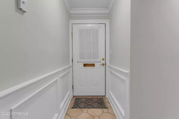 Red Bank, NJ 07701,33 Auburn Court