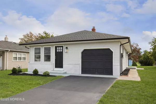 Toms River, NJ 08757,48 Harrington Drive S