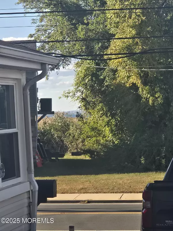 Union Beach, NJ 07735,1246 Florence Avenue