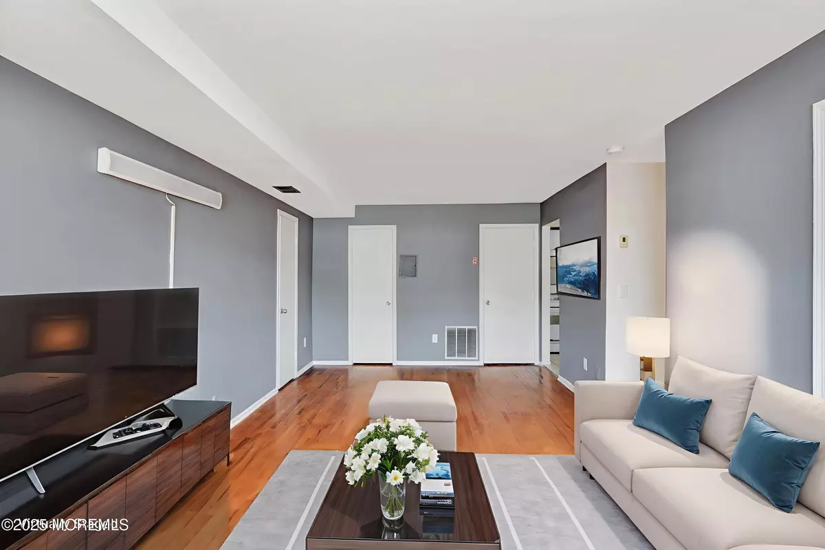 Edison, NJ 08817,491 College Drive #491