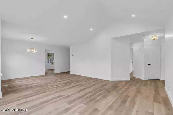 Jackson, NJ 08527,11 Sedgwick Square