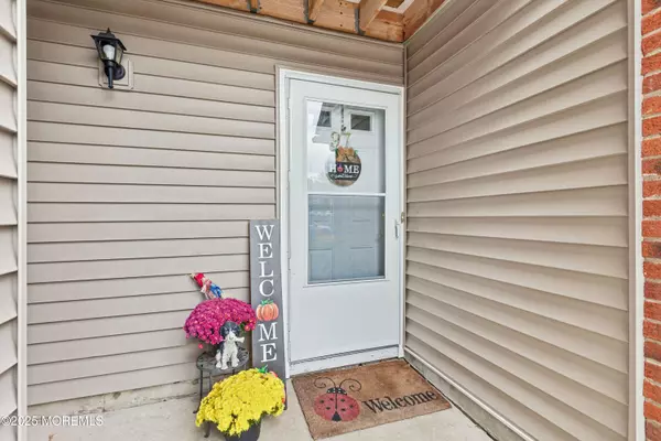 Old Bridge, NJ 08857,97 Neilly Court #97