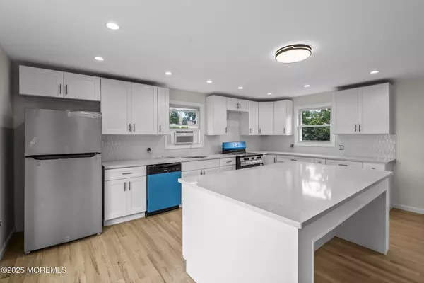 Helmetta, NJ 08828,3 Park Place
