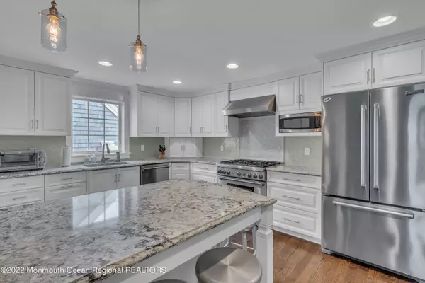 Bay Head, NJ 08742,35 Bristol Place