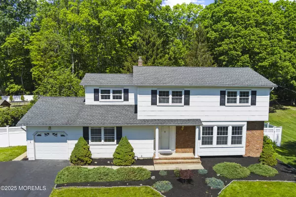 Howell, NJ 07731,10 Pepperidge Road