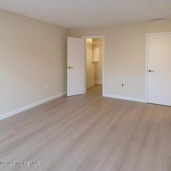 Aberdeen, NJ 07747,505 Wellington Place #505