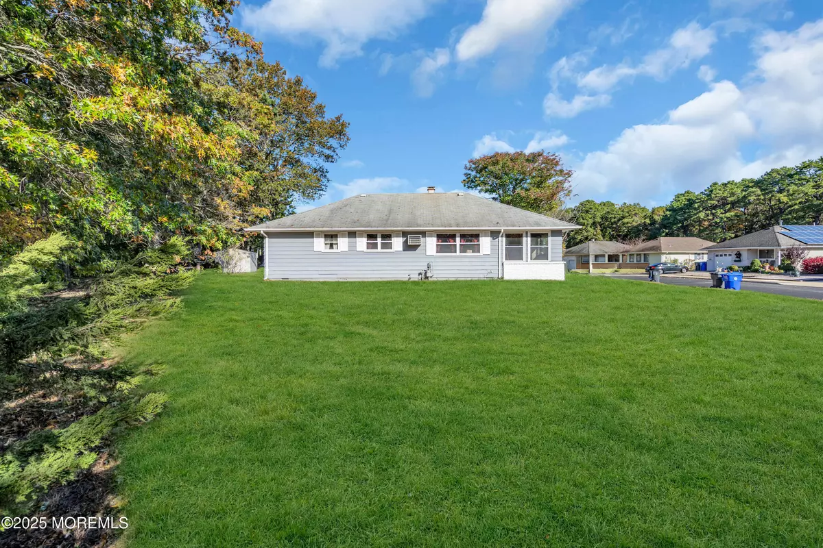 Toms River, NJ 08753,2184 Mount Hope Lane