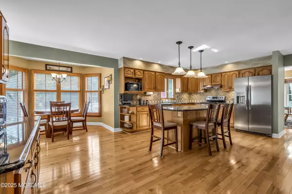 Lanoka Harbor, NJ 08734,687 Colgate Avenue