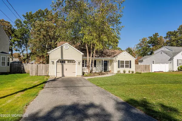 Manahawkin, NJ 08050,182 Atlantis Avenue
