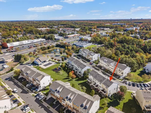 Eatontown, NJ 07724,119 Beacon Lane #404