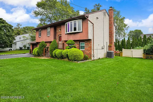 Hazlet, NJ 07730,308 Stone Road