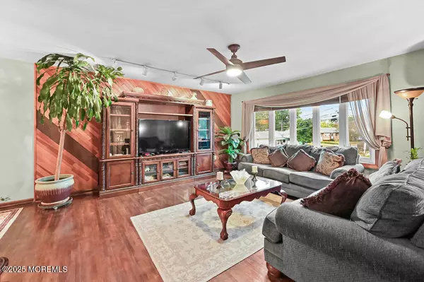 Hazlet, NJ 07730,308 Stone Road