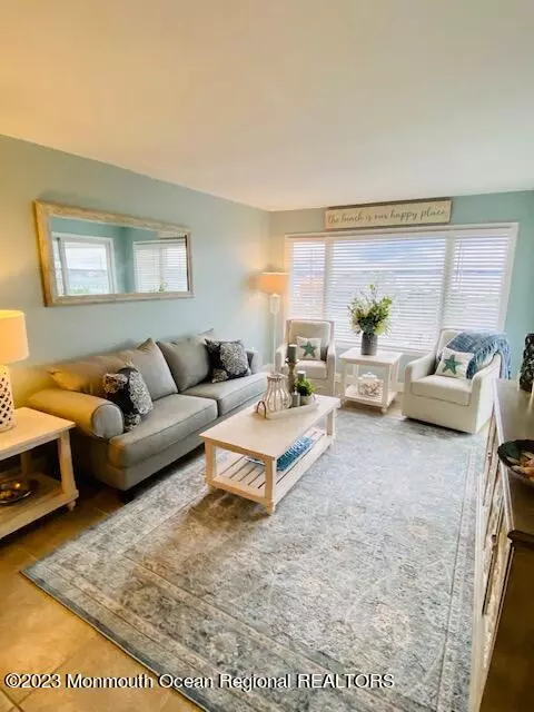 Mantoloking, NJ 08738,438 N Highway 35 #5305