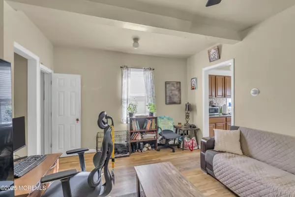 Elizabeth, NJ 07201,932 Flora Street