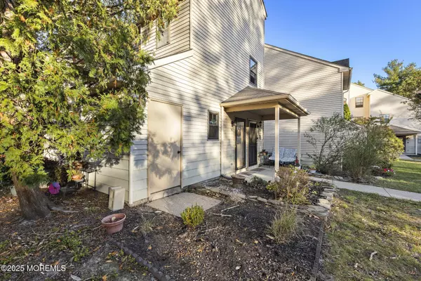 Jackson, NJ 08527,701 Bluebell Drive