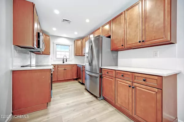 Lakewood, NJ 08701,43 Cambridge Court