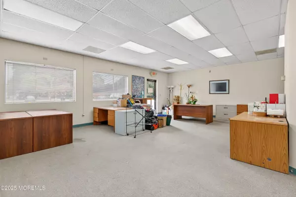 Hazlet, NJ 07734,635 Palmer Avenue