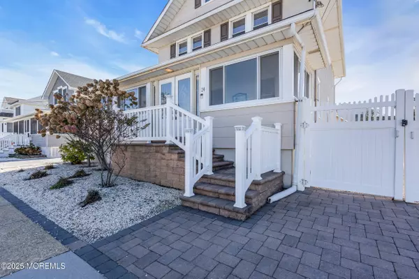 Lavallette, NJ 08735