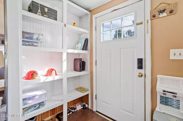 Howell, NJ 07731,74 Ruffian Way