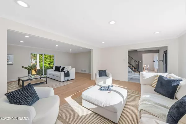 Manalapan, NJ 07726,1 Richard Court