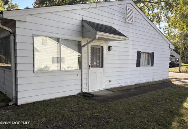 Whiting, NJ 08759,8 Nevada Drive #B