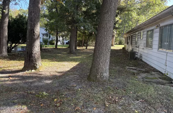 Whiting, NJ 08759,8 Nevada Drive #B