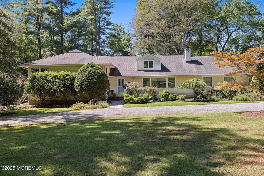 35 Sunnybank Drive, Shrewsbury Boro, NJ 07702
