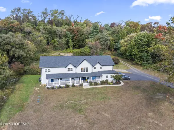 Holmdel, NJ 07733,832 Holmdel Road