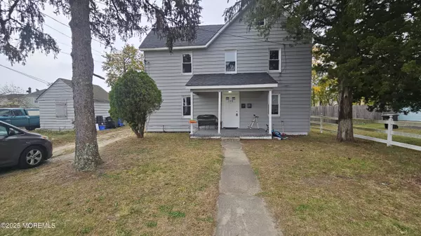 Lakehurst, NJ 08733,110 Hibernia Avenue