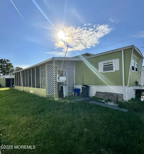 Carteret, NJ 07008,26 Dalbert Street #B14