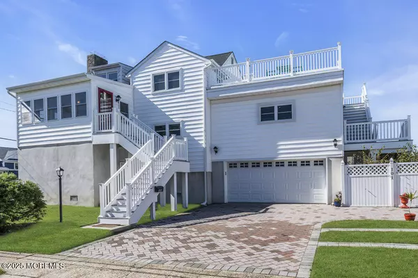 101 Saint Louis Avenue, Point Pleasant Beach, NJ 08742