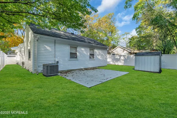 Oakhurst, NJ 07755,185 Elmwood Road