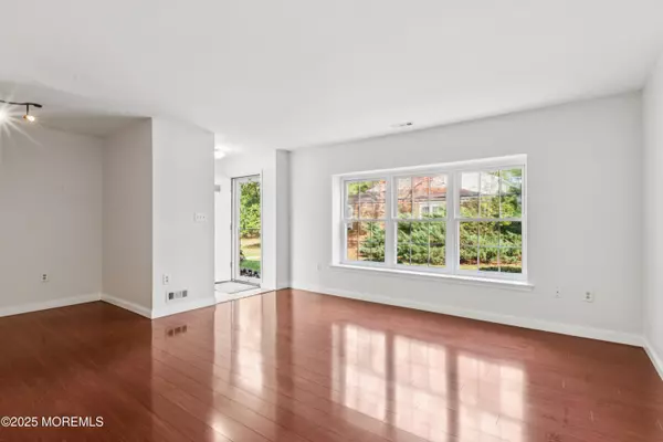 Old Bridge, NJ 08857,378 Minstrel Court